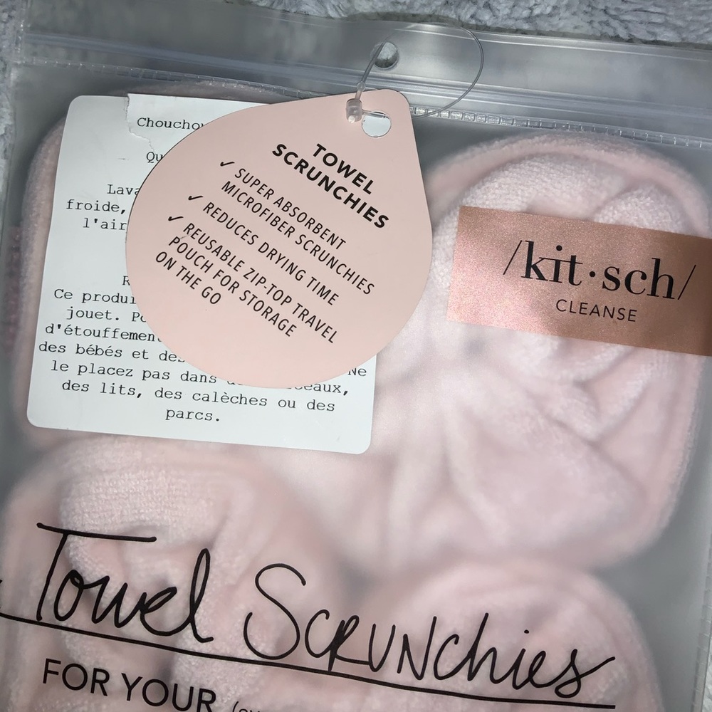 NWT kitsch 2pk towel scrunchies-blush - Picture 2 of 5